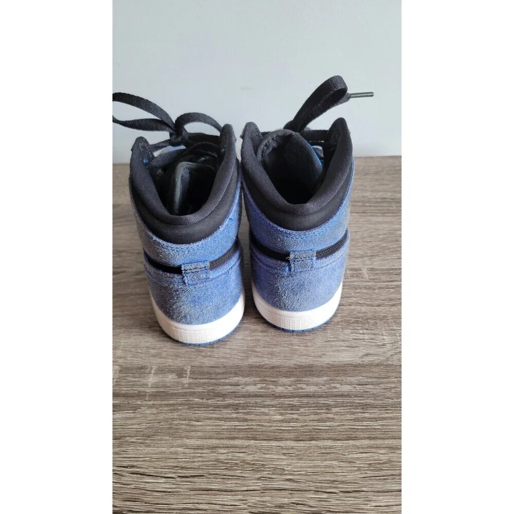 Nike Air Jordan 1 Retro High OG Shoes Suede FD1413 042  Youth Kid Sz 3Y